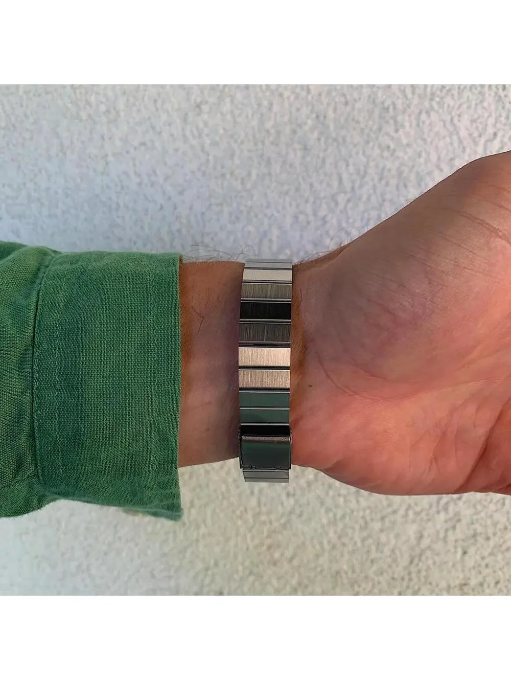 2000s Y2k style silver square watch. Classy sporty style watch. Stainless